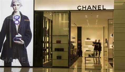 chanel sales assistant salary uk|Chanel salaries: How much does Chane.